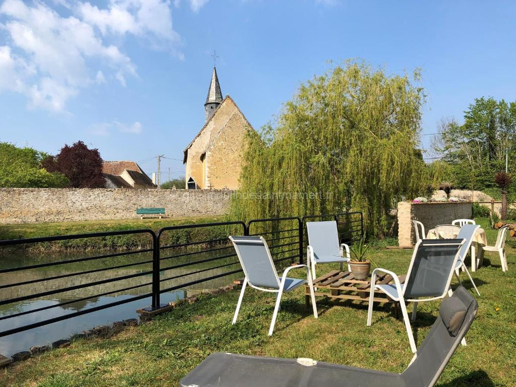Photo de Moulin Authentique avec Pêche, Animaux Acceptés et Confort Moderne près du Mans - FR-1-410-323